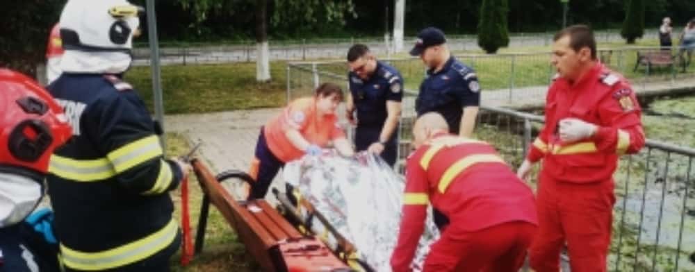 Un bărbat de 61 de ani, salvat de la înec de pompierii prahoveni