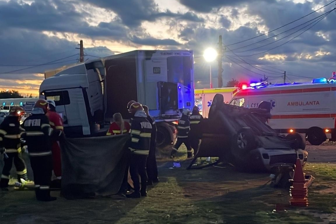 Update /Cinci persoane, implicate într-un accident produs pe DN 72, între un TIR și un autoturism