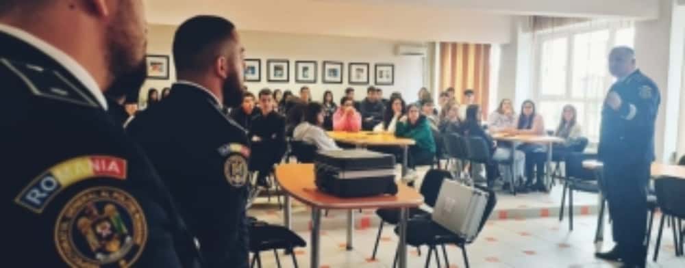 37 de posturi vacante din Poliția Prahova, scoase la concurs