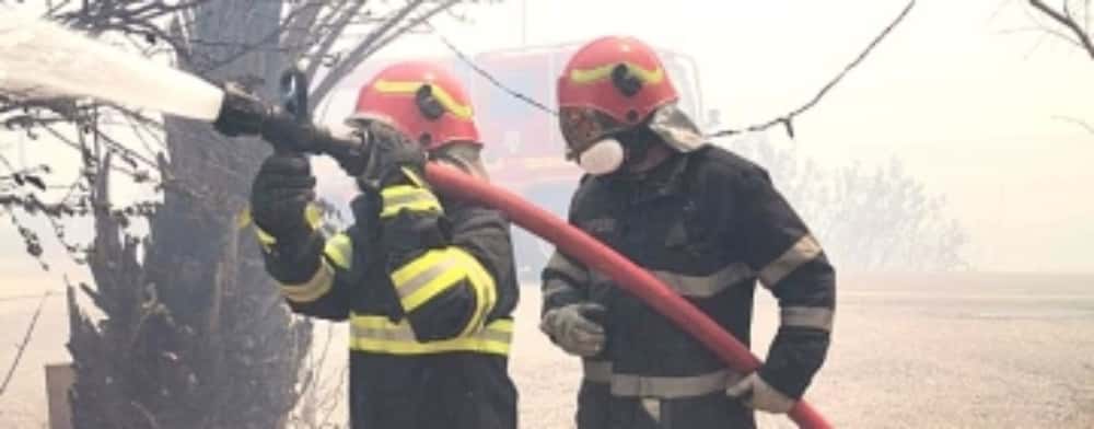 Doi pompieri prahoveni participă la o misiune de pregătire a intervențiilor la incendii de pădure, în Grecia