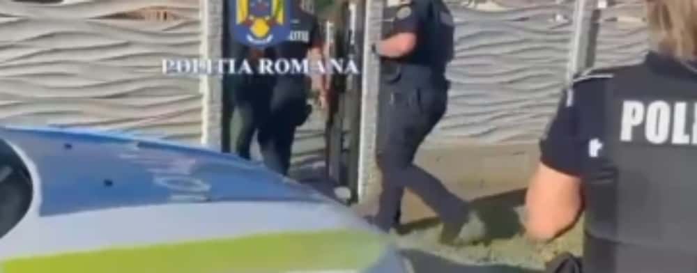 Un bărbat din Fulga, suspectat că ar fi incendiat un autoturism, cercetat de polițiștii prahoveni