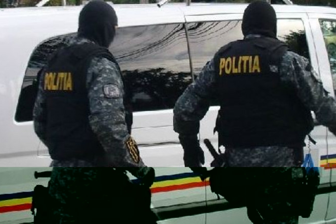 Percheziții în Sinaia, la suspecți de proxenetism și înșelăciune