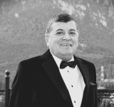 Poliția Prahova confirmă că lui Emanoil Savin i s-a făcut rău pe terenul de sport, în Bușteni
