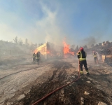 Doi pompieri prahoveni sunt, zilele acestea, în misiune în infernul de foc din Grecia!