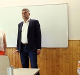 Marcel Ciolacu, impresionat de școala din Cornu, vizitată astăzi: ”Rivalizează cu cele mai bune unități de învățământ de la oraș!”