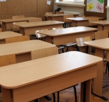 Elevi din zeci de localități prahovene vor începe noul an școlar ”prin vecini”. Într-un oraș, copiii vor învăța în casa parohială și centrul SMURD!