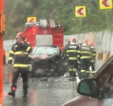 Accident pe DN1, în zona Posada. Șoferul unui ansamblu de vehicule a părăsit zona, după coliziunea cu un autoturism