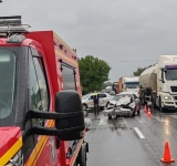 Patru răniți, în urma coliziunii dintre două autoturisme, pe DN1B, în Valea Călugărească