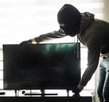 Un minor instituționalizat într-un centru familial, cercetat de polițiștii prahoveni pentru furt dintr-o locuință