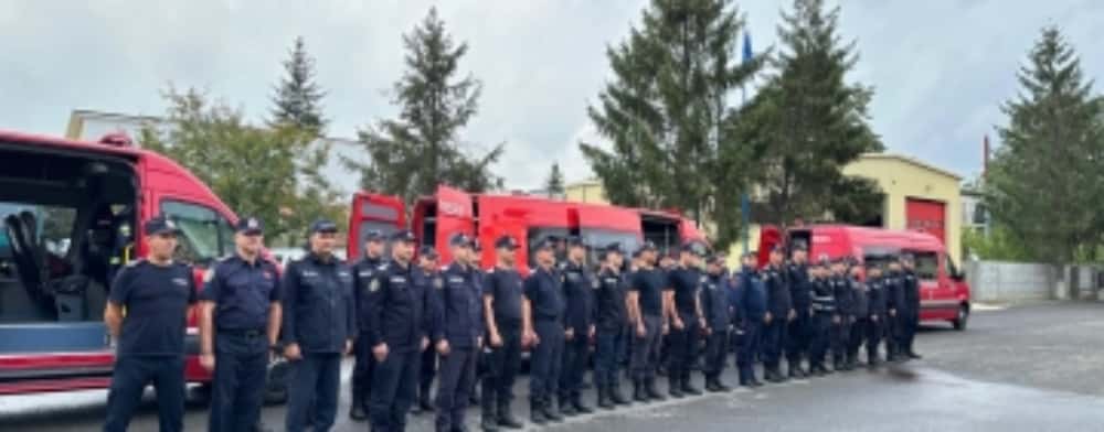 Alți 52 de pompieri prahoveni pleacă în județul Galați. Îi înlocuiesc pe colegii lor din ISU Prahova care au intervenit în ultimele zile în zonele afectate de inundații
