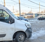 Navetiștii prahoveni nemulțumiți de orarul microbuzelor pot cere schimbarea programului de transport, până la finalul lunii septembrie