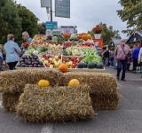 Târgul Toamnei își deschide porțile în centrul Ploieștiului. La standuri - must, pastramă, legume și fructe de sezon, produse tradiționale