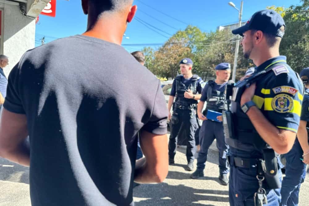 O nouă razie de proporții are loc în Ploiești, vineri după-amiază. Sute de polițiști și jandarmi sunt pe străzi, în Sud și Bariera București