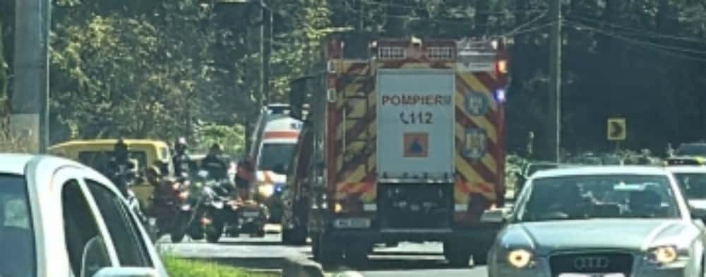 Accident grav pe DN1, zona Izvorul Rece - Sinaia. A fost solicitat elicopterul SMURD pentru a prelua un motociclist rănit grav