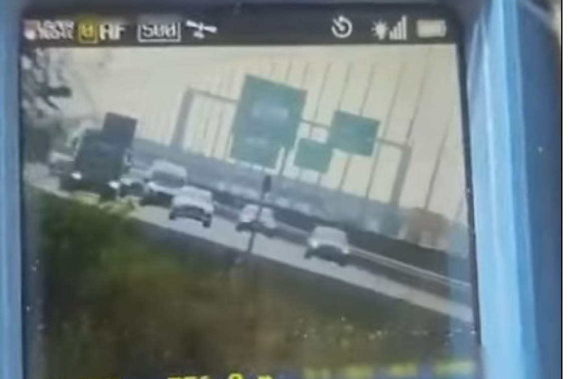 Un șofer drogat, prins de polițiști gonind haotic și agresiv pe autostrada A3 București-Ploiești