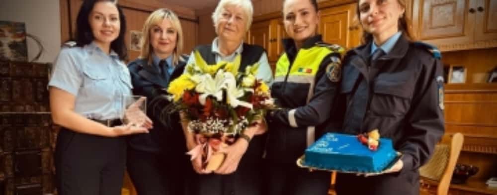 Oamenii de lângă noi care fac lumea MAI bună! Eugenia Cîmpean (82 de ani), înger pentru zeci de copii orfani sau abandonați