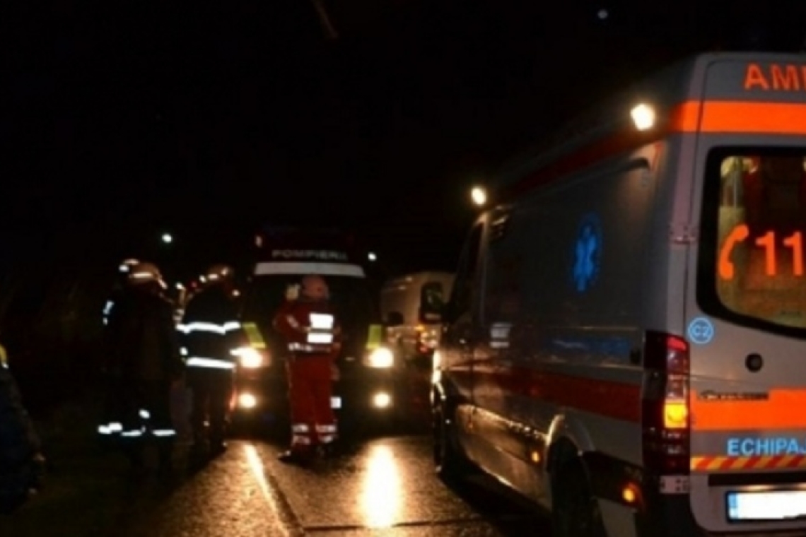 Un tânăr de 28 de ani a murit după ce s-a răsturnat cu autoturismul pe un drum județean din Ștefești