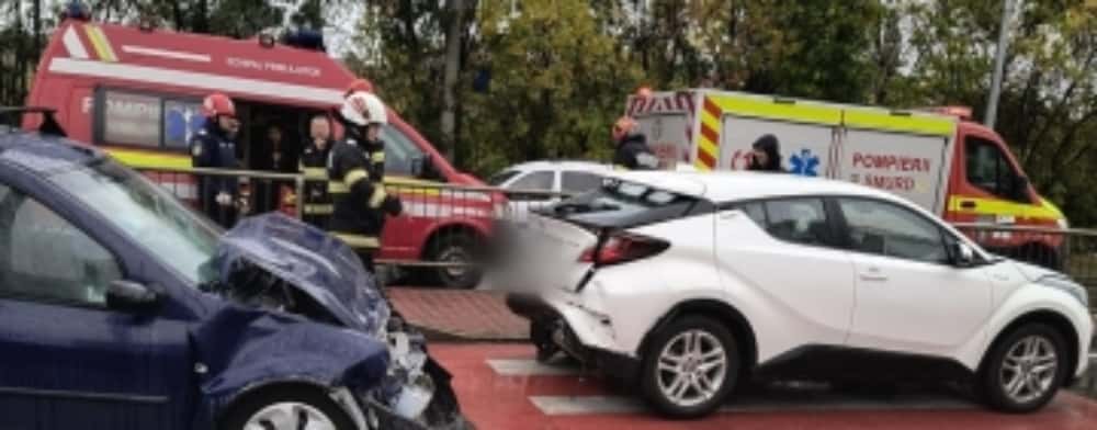 Șase persoane, printre care și un copil, au fost implicate într-un accident rutier produs pe DN1B, în Valea Călugărească
