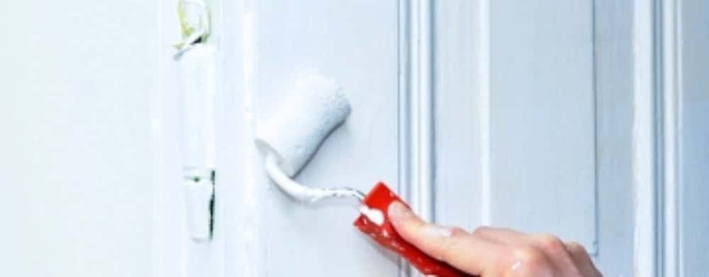 Atenție cui îi încredințați lucrările de renovare a casei! Aflați ce a pățit o femeie din Bănești