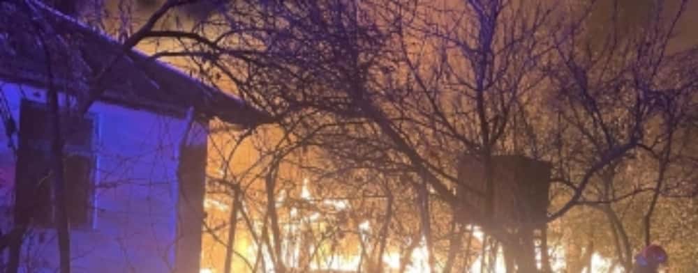 Pompierii prahoveni au acționat pentru stingerea a două incendii produse în Colceag și Vălenii de Munte