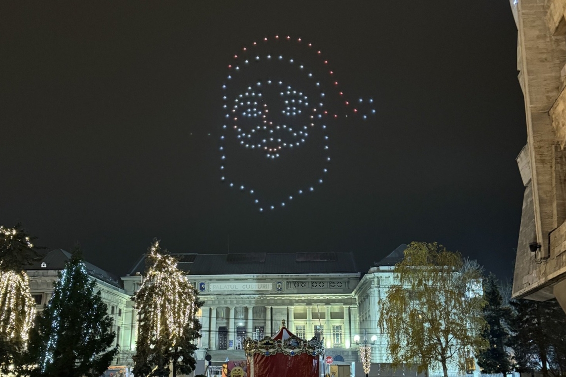 Sute de drone luminoase vor fi, vineri, pe cerul Ploieștiului!
