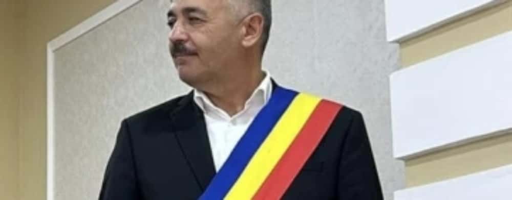 Primarul comunei Podenii Noi, pus sub control judiciar. Edilul și fratele său sunt cercetați într-un dosar de ucidere din culpă