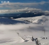 Vântul puternic a făcut imposibil, duminică, accesul pe pârtiile de altitudine din Sinaia!