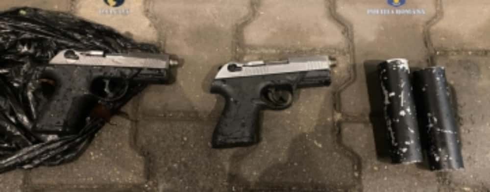 Tribunalul Prahova a dispus arestarea unui cetățean turc, după ce a fost prins cu două pistoale cu amortizoare