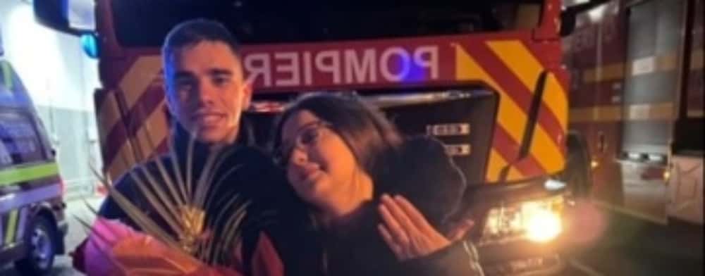 Un pompier prahovean, de serviciu în noaptea de Revelion, i-a făcut o surpriză extraordinară iubitei sale!