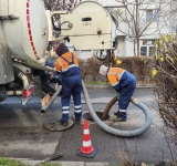 Cum am fost, vrând-nevrând, ”portavoce” pentru Apa Nova. Și cât de lipsiți de civilizație sunt unii dintre ploieștenii care locuiesc la bloc