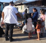 Mii de copii din Prahova, beneficiarii unei campanii umanitare organizate de voluntarii Paraclisului Catedralei Naționale