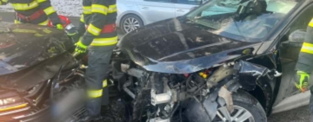 Trei autoturisme implicate într-un accident pe DN1, la Sinaia