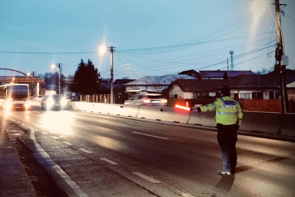 Acțiune rutieră pe Drumul Național 1, luni dimineață. Vizați sunt transportatorii de persoane