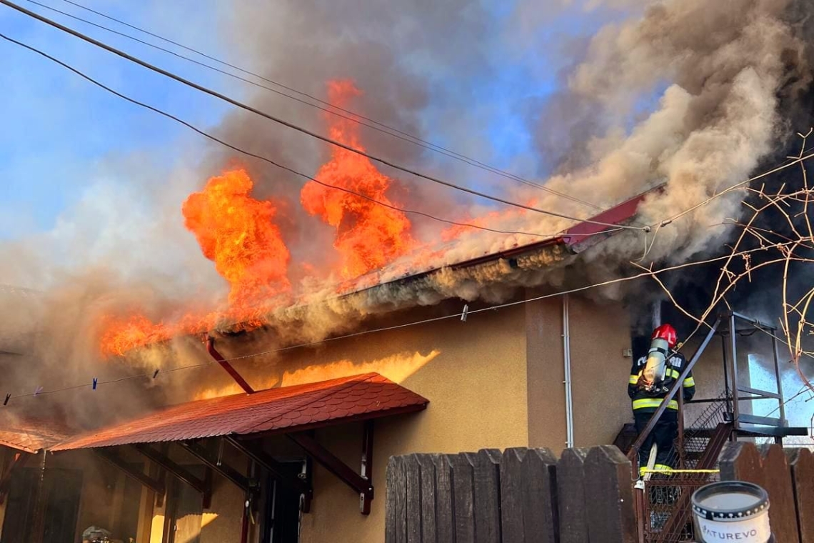 Incendiu în Goruna - Cocorăștii Mislii. O casă a fost cuprinsă de flăcări