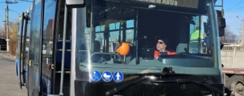 A sosit la Ploiești primul autobuz electric din cele 22 achiziționate în parteneriat cu Ariceștii Rahtivani
