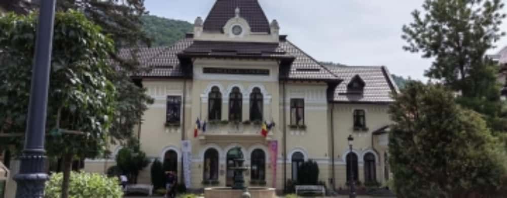 Percheziții ale procurorilor DNA la Primăria Sinaia și acasă la primarul Vlad Oprea