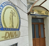 Primarul orașului Sinaia a ajuns la sediul DNA Central pentru a fi audiat de procurorii anticorupție