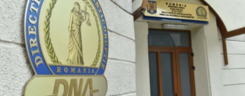 Primarul orașului Sinaia a ajuns la sediul DNA Central pentru a fi audiat de procurorii anticorupție