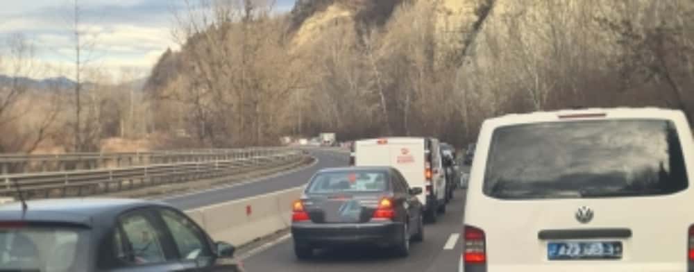 Update/Mica Unire din trafic, pe Valea Prahovei! În zi de sărbătoare, nu putea lipsi veșnicul blocaj de pe DN1