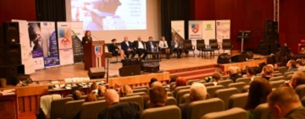 Dezbatere la Ploiești/ Colaborarea dintre mediul privat și autoritățile publice, esențială pentru o dezvoltare coerentă a comunităților locale