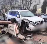 Tânăra care s-a răsturnat cu bolidul de lux în centrul Ploieștiului a fost arestată preventiv pentru 30 de zile