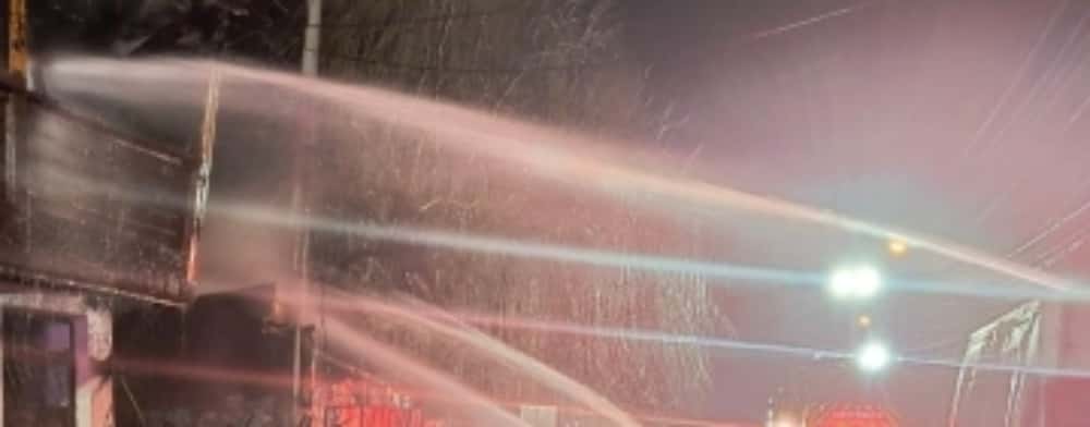 Un pompier a fost rănit grav în urma exploziei unei butelii, în incendiul din Bereasca