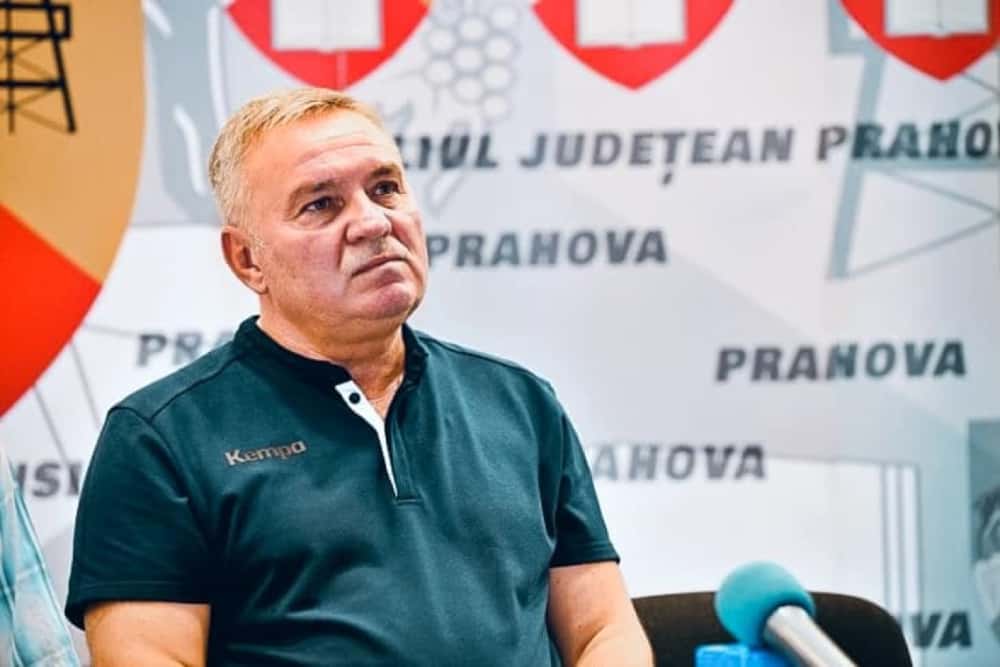 Consilierul județean Bogdan Furtună, atac la Silviu Crângașu: ”A reușit să ocupe simultan trei funcții importante - președinte AJF Prahova, director al CS Activ Prahova și observator FRF”