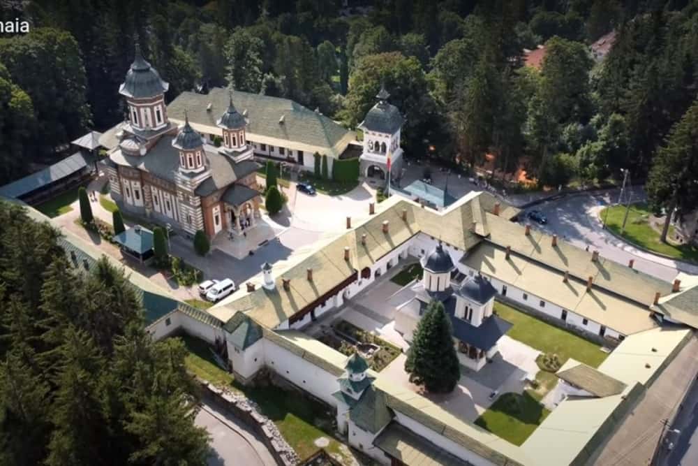 Lucrări de restaurare la Biserica Mare a Mănăstirii Sinaia, printr-un proiect finanțat de Institutul Național al Patrimoniului