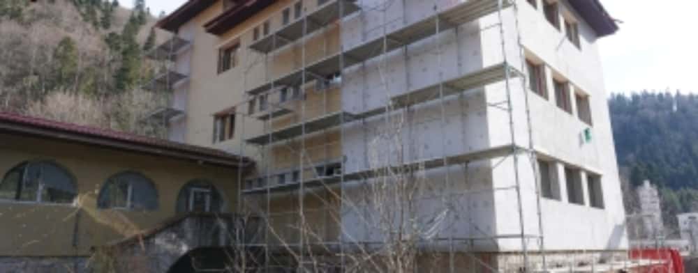 Lucrările de la Spitalul de Ortopedie Azuga, o piatră de încercare pentru orașul de pe Valea Prahovei