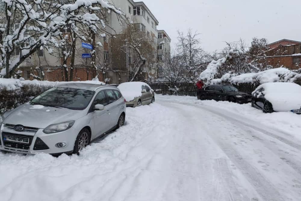 UPDATE/ Ghinion! Zece autospeciale de deszăpezire s-au stricat, la Ploiești, după numai două zile de ninsoare
