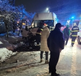 Ce spune IPJ Prahova despre accidentul de azi-noapte, de la Ariceștii Rahtivani, soldat cu 12 răniți ușor