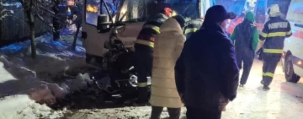 Ce spune IPJ Prahova despre accidentul de azi-noapte, de la Ariceștii Rahtivani, soldat cu 12 răniți ușor