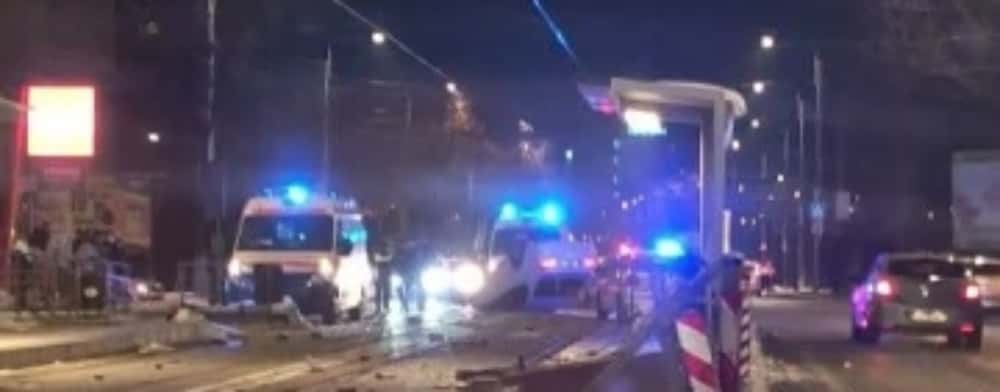 Ce alcoolemie avea șoferul care a intrat cu autoturismul în refugiul de tramvai de pe Șoseaua Vestului
