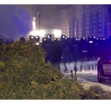 Violențe între jandarmi și protestatari în Centrul Vechi al Capitalei, lângă sediul Biroului Electoral Central